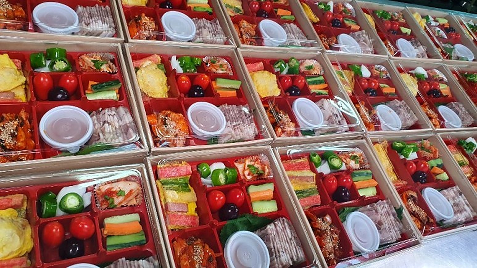영남잔치상 편육 도시락 사진 2